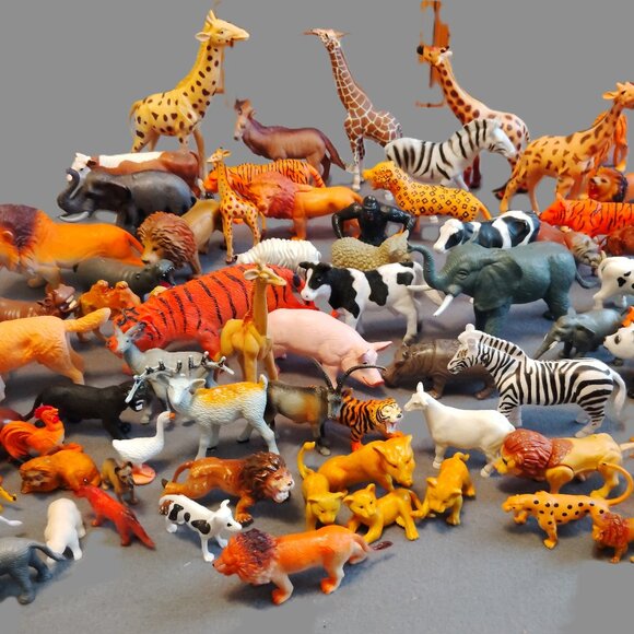 HUGE LOT OF 74 PLASTIC RUBBER PVC ANIMALS FARM JUNGLE ZOO FIGURES CAMEL SAFARI + - Picture 1 of 8